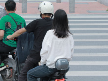 骑电动车违反交通规则如何处理