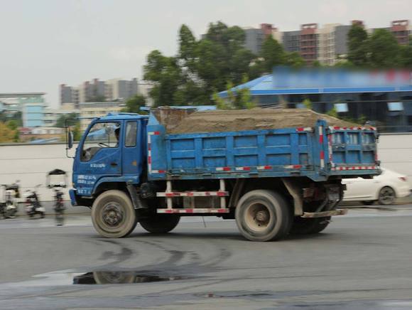 蓝牌货车超载扣多少分