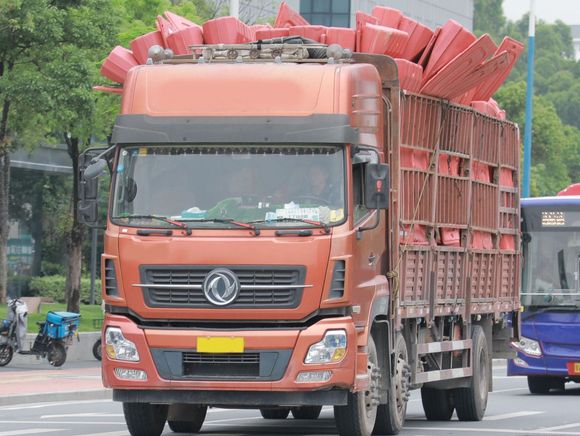 新货车公告不符怎么上牌