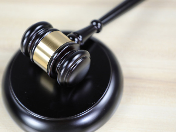 刑事案件的司法鉴定应该哪个单位委托鉴定