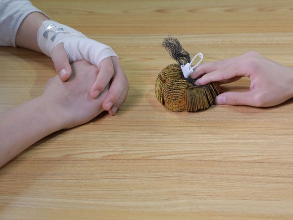 孩子受伤，怎么向同学索赔