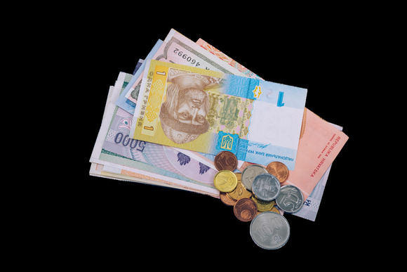 离婚后给付抚养费的标准是