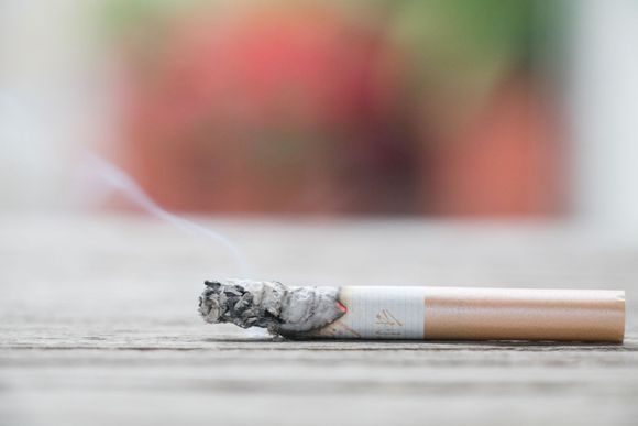 烟草证可以过户出售吗,具体如何变更
