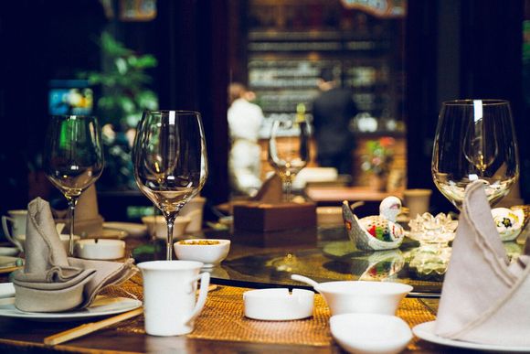客人中风,同桌吃饭的人有责任吗