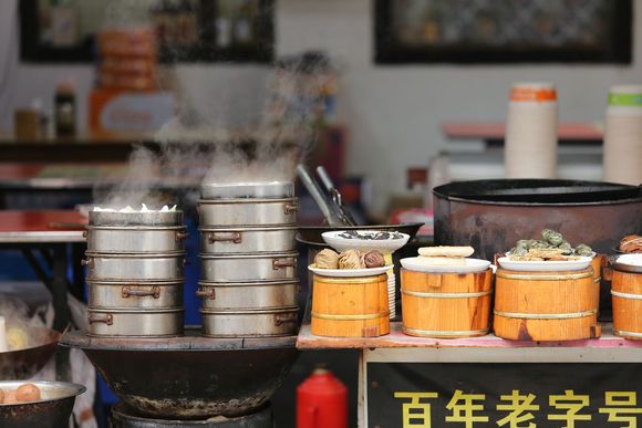 占道经营违反什么条约