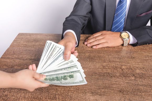 告公司拖欠工资对员工自己有没影响