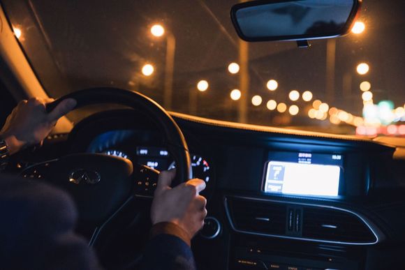 下高速不打转向灯一定会被罚吗