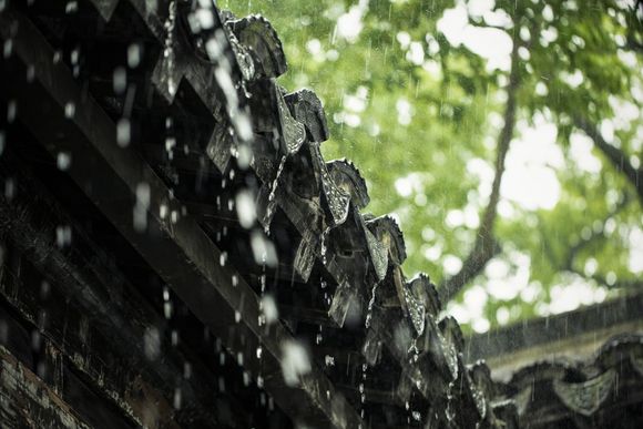 顶楼漏水该哪个负责